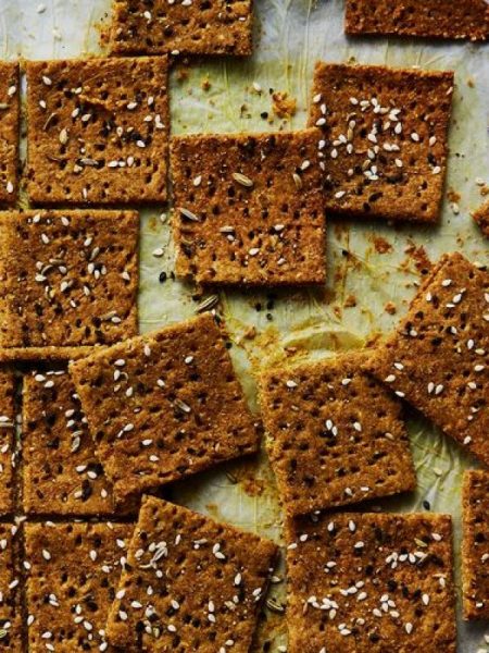 Chickpea and Buckwheat Crackers with Turmeric and Fennel