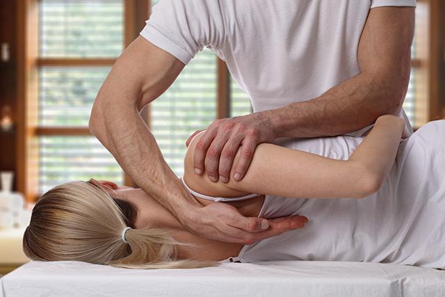 Chiropractic treatment provides natural pain relief, but can it relieve fibromyalgia pain?