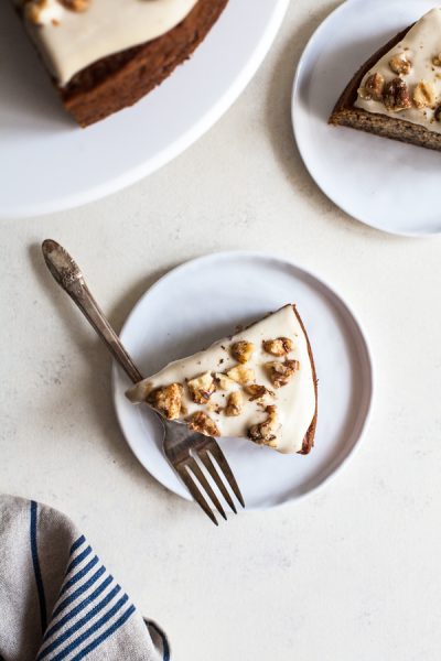 Old-Fashioned Vegan Banana Cake with Creamy Cashew Frosting