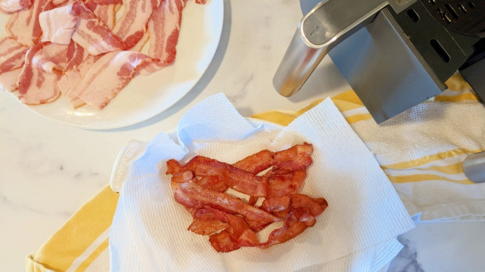 Some crispy bacon, fresh out of the air fryer. 