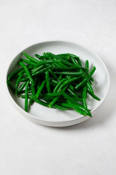 Quick Steamed Green Beans with Dijon Vinaigrette